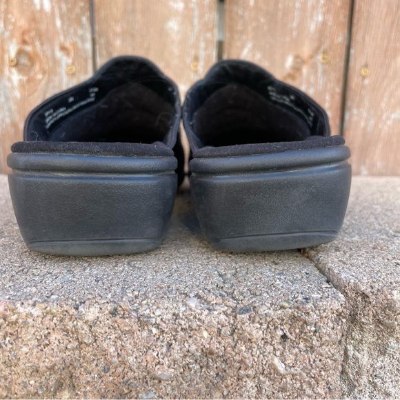CLARKS Women’s Black Leather Artisan Slip On Lightweight Clog Size 9 Narrow - Picture 4 of 11